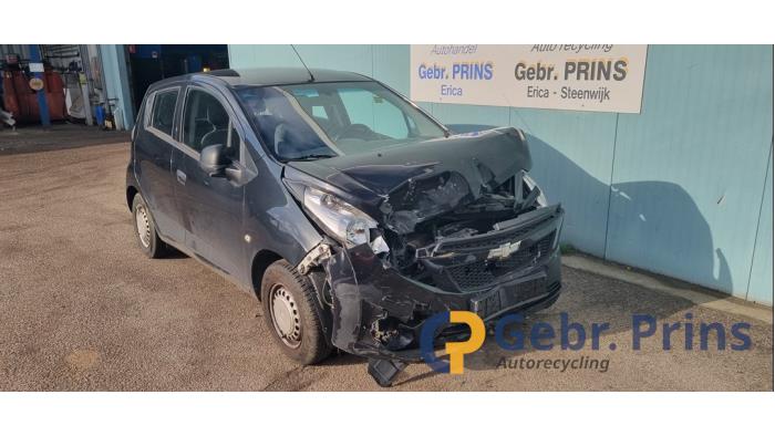Chevrolet Spark 1.0 16V Bifuel Skrotfordon (2013, ZWART)