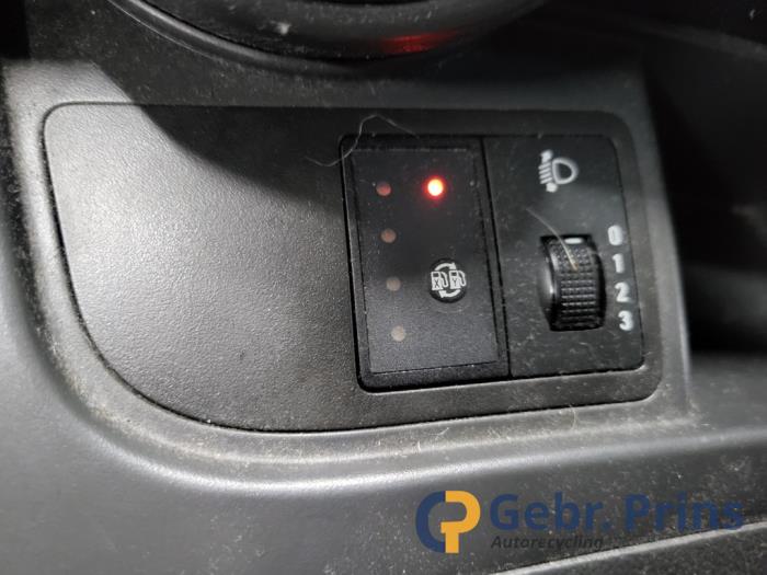 Chevrolet Spark 1.0 16V Bifuel Skrotfordon (2013, ZWART)