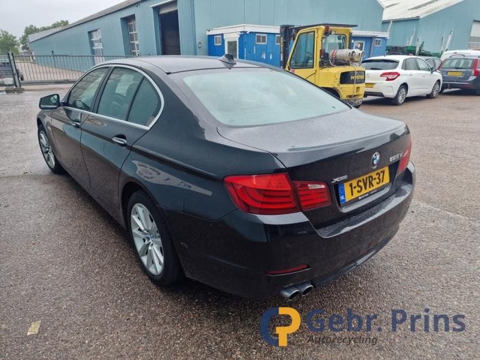 BMW 5 serie 525d xDrive 16V Skrotfordon (2013, ZWART)