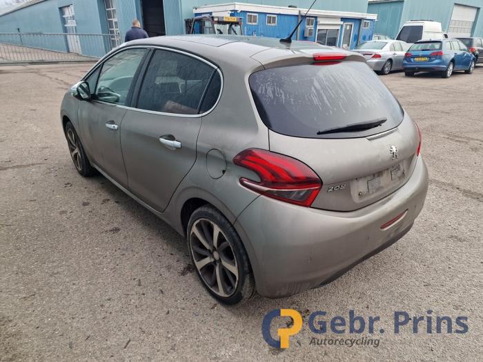 Peugeot 208 I 1.2 12V e-THP PureTech 110 Skrotfordon (2015, GRIJS)