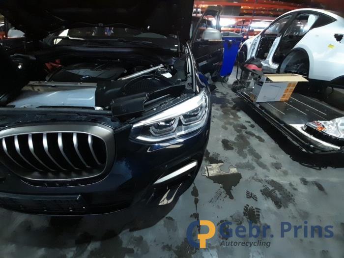 BMW X4 M40i 3.0 TwinPower Turbo 24V Skrotfordon (2021, DONKER BLAUW)