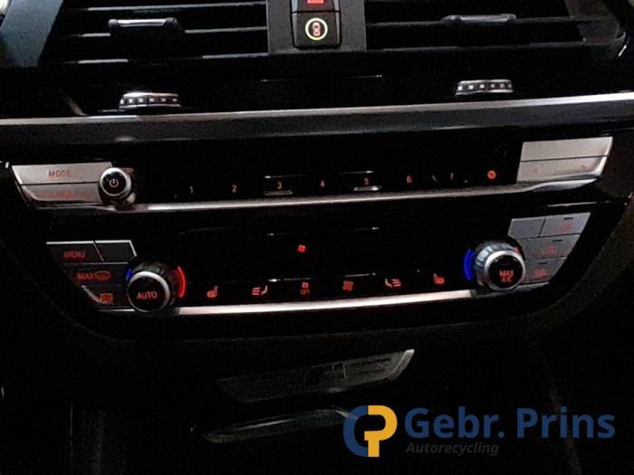 BMW X4 M40i 3.0 TwinPower Turbo 24V Skrotfordon (2021, DONKER BLAUW)