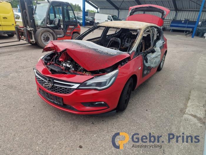 Opel Astra K 1.6 CDTI 110 16V Sloopvoertuig (2016, Rood)