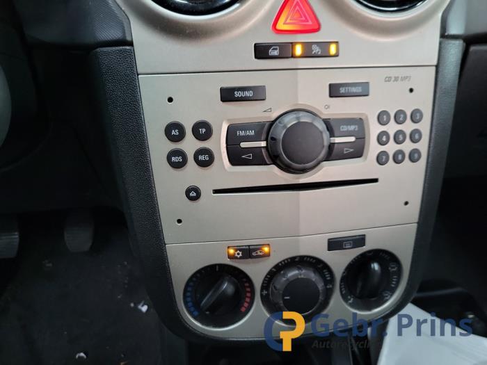 Opel Corsa D 1.2 16V Skrotfordon (2006, GRIJS)