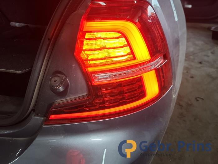 Volvo S60 III 2.0 T5 16V Skrotfordon (2019, GRIJS)