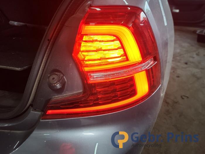 Volvo S60 III 2.0 T5 16V Skrotfordon (2019, GRIJS)