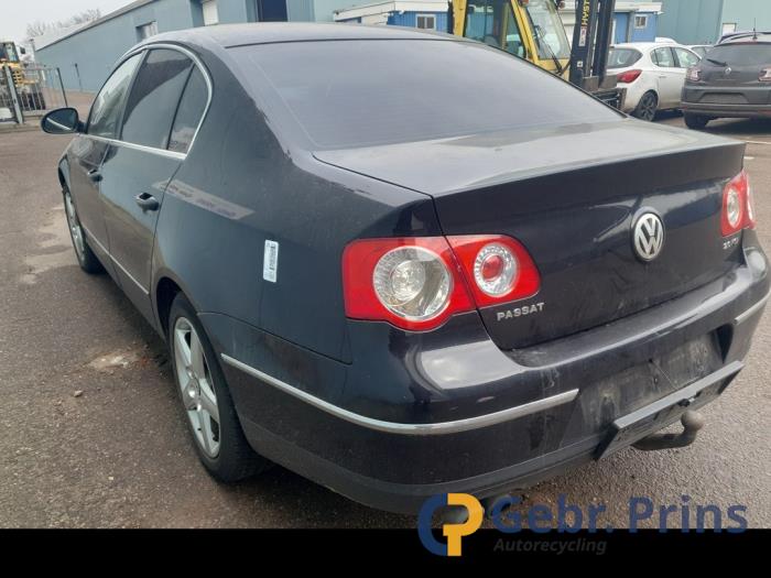 Volkswagen Passat 2.0 FSI 16V Sloopvoertuig (2005, Zwart)