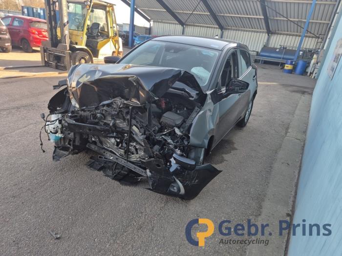 Mazda 2 1.5 SkyActiv-G 90 Skrotfordon (2018, ZWART)