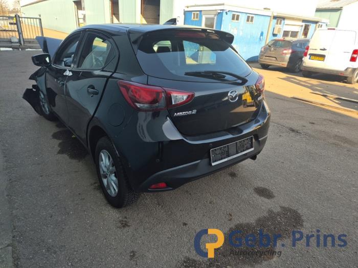 Mazda 2 1.5 SkyActiv-G 90 Skrotfordon (2018, ZWART)