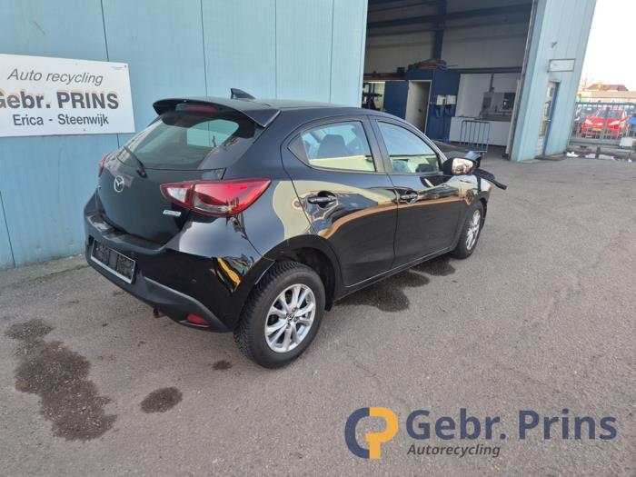 Mazda 2 1.5 SkyActiv-G 90 Skrotfordon (2018, ZWART)