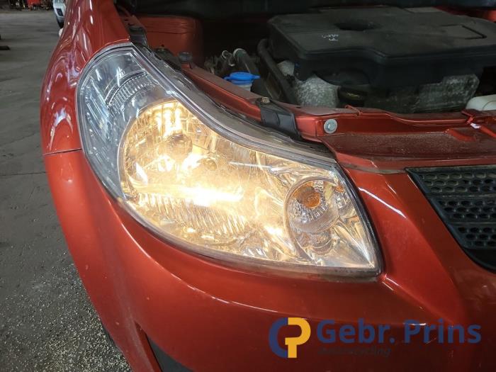 Suzuki SX4 1.6 16V VVT Comfort,Exclusive Autom. Samochód złomowany (2007, Pomaranczowy)