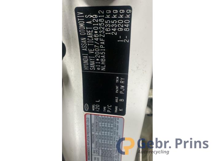 Hyundai i20 1.1 CRDi VGT 12V Skrotfordon (2014, WIT)