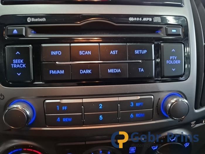 Hyundai i20 1.1 CRDi VGT 12V Skrotfordon (2014, WIT)