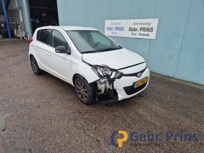 Hyundai i20 1.1 CRDi VGT 12V Skrotfordon (2014, WIT)