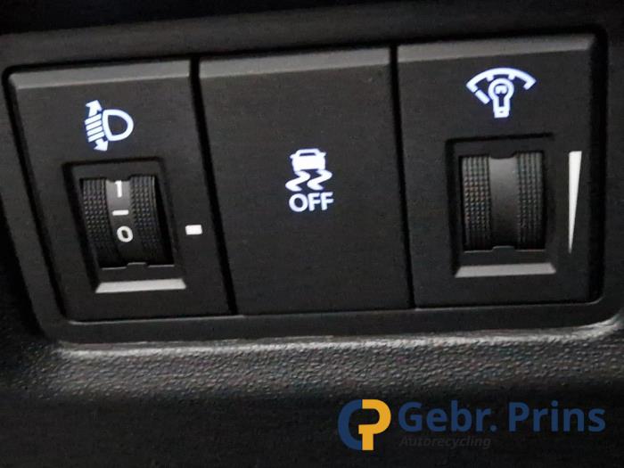 Hyundai i20 1.1 CRDi VGT 12V Skrotfordon (2014, WIT)