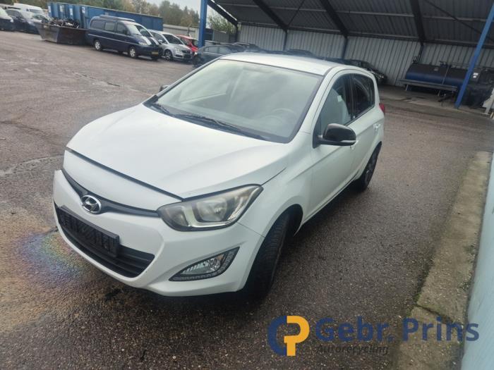 Hyundai i20 1.1 CRDi VGT 12V Skrotfordon (2014, WIT)
