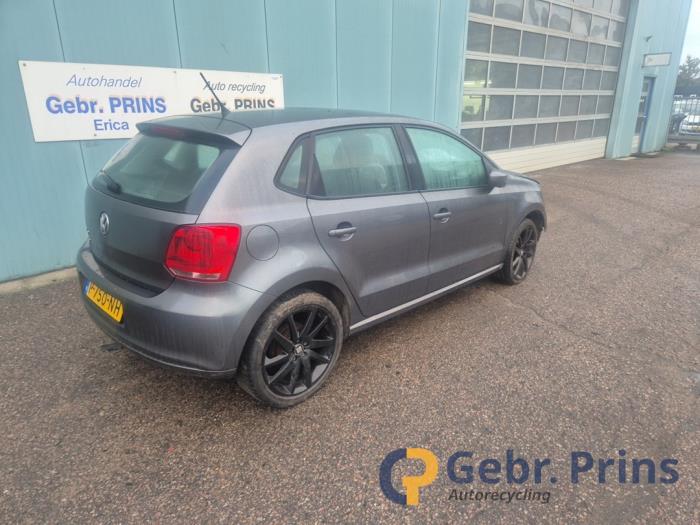 Volkswagen Polo V 1.2 12V BlueMotion Technology Skrotfordon (2010, GRIJS)