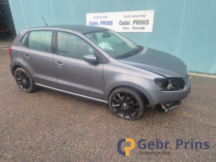 Volkswagen Polo V 1.2 12V BlueMotion Technology Skrotfordon (2010, GRIJS)
