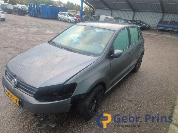 Volkswagen Polo V 1.2 12V BlueMotion Technology Skrotfordon (2010, GRIJS)