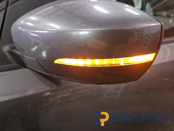 Volkswagen Polo V 1.2 12V BlueMotion Technology Skrotfordon (2010, GRIJS)