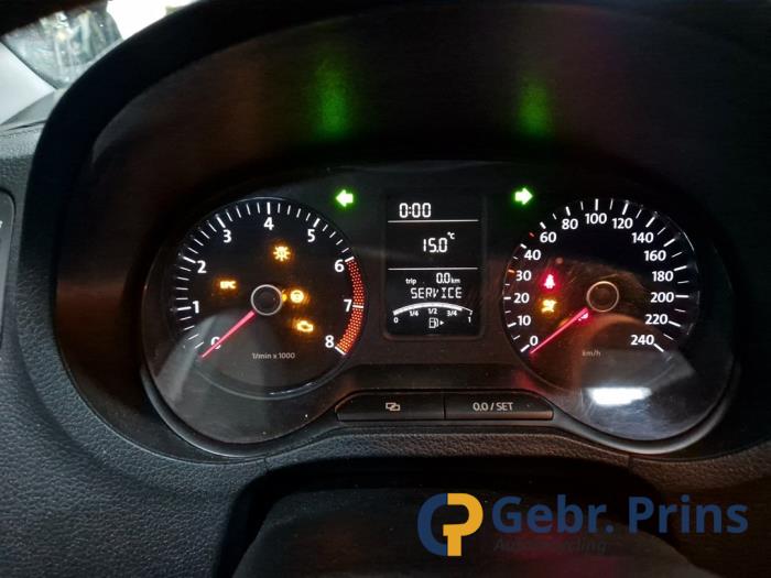 Volkswagen Polo V 1.2 12V BlueMotion Technology Skrotfordon (2010, GRIJS)