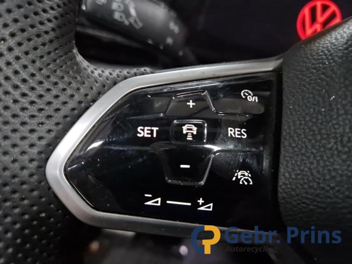 Volkswagen Golf VIII 2.0 GTI 16V Skrotfordon (2020, ZWART)