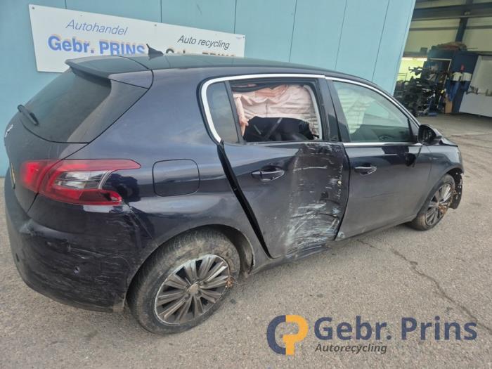 Peugeot 308 1.2 12V e-THP PureTech 130 Skrotfordon (2017, BLAUW)