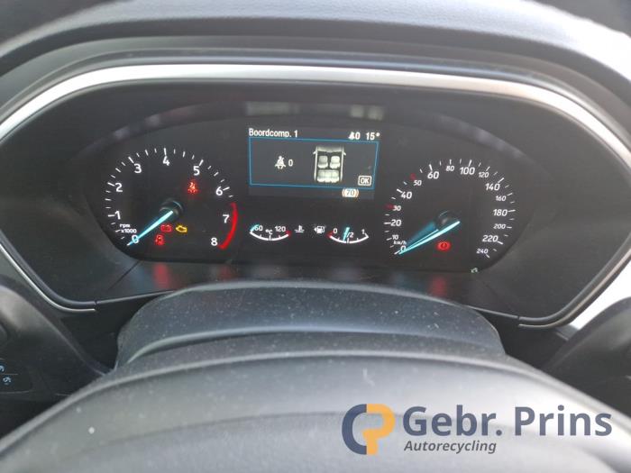 Ford Focus 4 Wagon 1.0 Ti-VCT EcoBoost 12V 100 Skrotfordon (2020, ZWART)