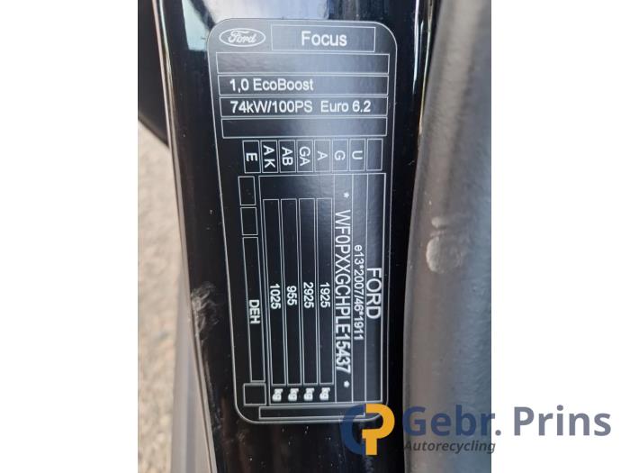 Ford Focus 4 Wagon 1.0 Ti-VCT EcoBoost 12V 100 Skrotfordon (2020, ZWART)