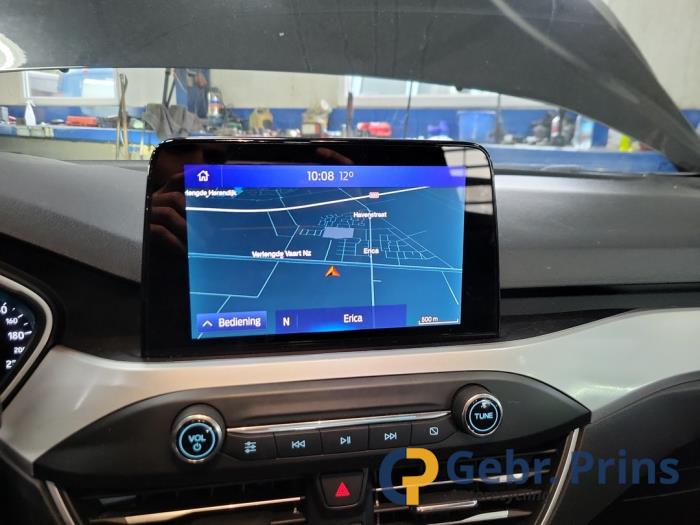 Ford Focus 4 Wagon 1.0 Ti-VCT EcoBoost 12V 100 Skrotfordon (2020, ZWART)