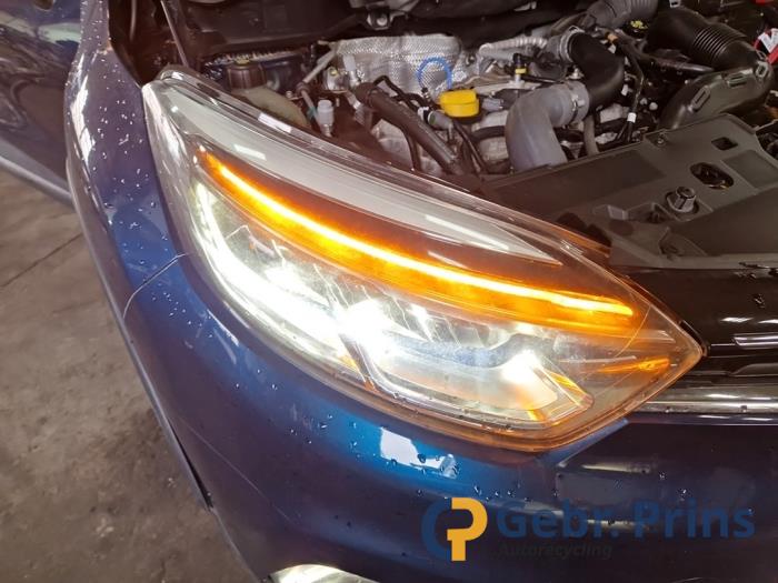 Renault Captur 1.2 TCE 16V EDC Sloopvoertuig (2018, Blauw)