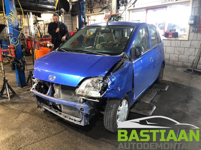 Daihatsu Cuore 1.0 12V DVVT Skrotfordon (2006, BLAUW)