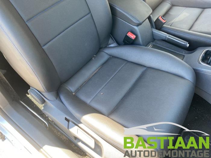 Volkswagen Golf V 1.6 FSI 16V Skrotfordon (2007, GRIJS)