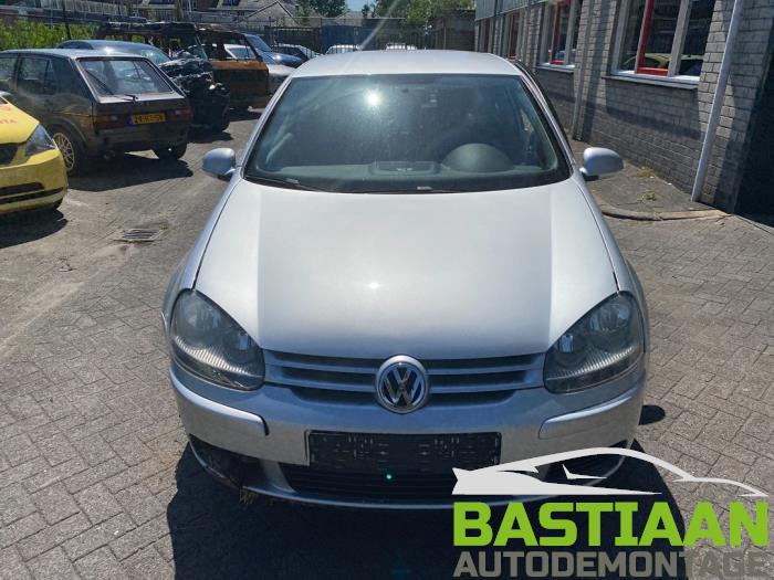 Volkswagen Golf V 1.6 FSI 16V Skrotfordon (2007, GRIJS)