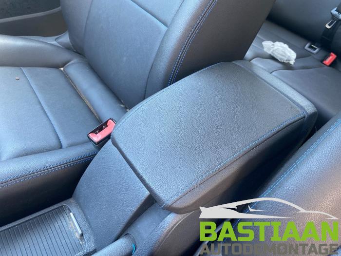 Volkswagen Golf V 1.6 FSI 16V Skrotfordon (2007, GRIJS)