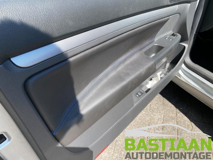 Volkswagen Golf V 1.6 FSI 16V Skrotfordon (2007, GRIJS)