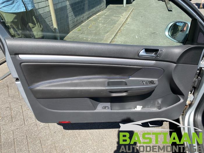 Volkswagen Golf V 1.6 FSI 16V Skrotfordon (2007, GRIJS)