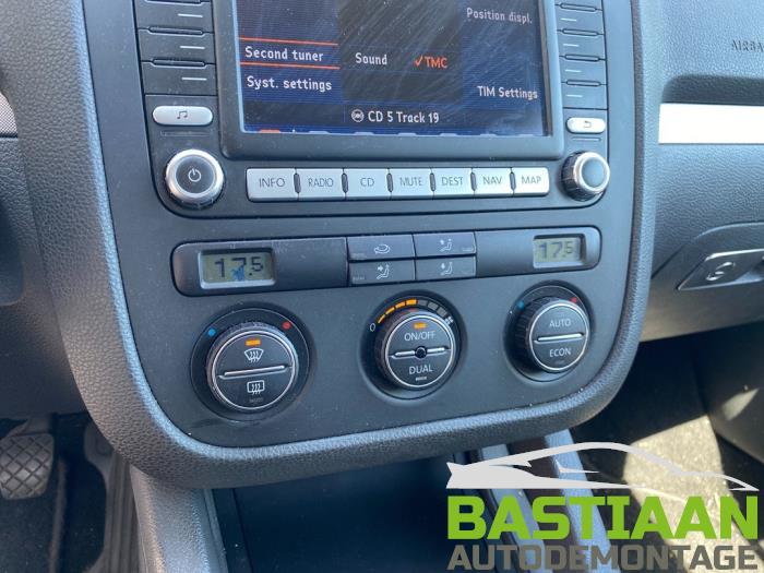 Volkswagen Golf V 1.6 FSI 16V Skrotfordon (2007, GRIJS)