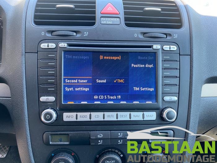 Volkswagen Golf V 1.6 FSI 16V Skrotfordon (2007, GRIJS)