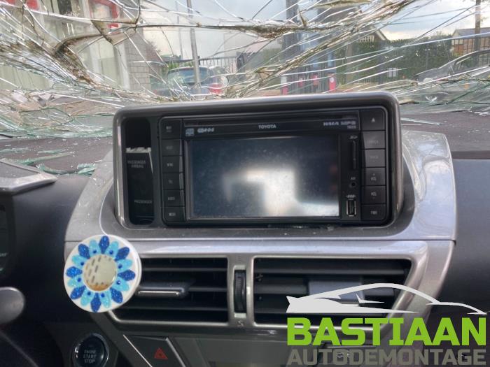 Toyota iQ 1.0 12V VVT-i Skrotfordon (2014)