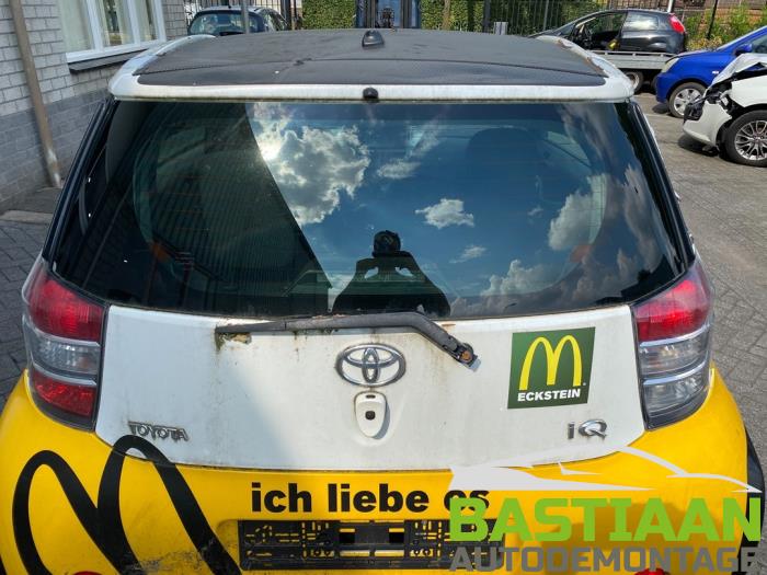 Toyota iQ 1.0 12V VVT-i Skrotfordon (2014)