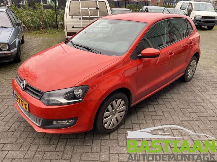 Volkswagen Polo V 1.6 TDI 16V 90 Skrotfordon (2010, ORANJE)