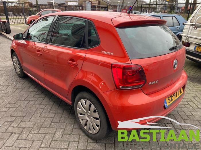 Volkswagen Polo V 1.6 TDI 16V 90 Skrotfordon (2010, ORANJE)