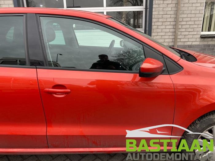 Volkswagen Polo V 1.6 TDI 16V 90 Skrotfordon (2010, ORANJE)