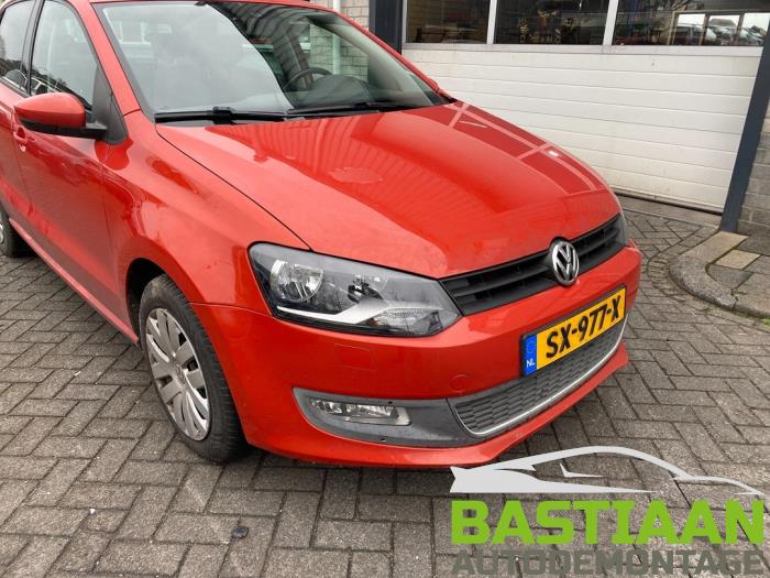 Volkswagen Polo V 1.6 TDI 16V 90 Skrotfordon (2010, ORANJE)