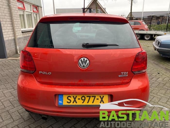 Volkswagen Polo V 1.6 TDI 16V 90 Skrotfordon (2010, ORANJE)