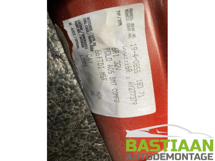 Volkswagen Polo V 1.6 TDI 16V 90 Skrotfordon (2010, ORANJE)