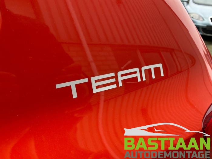 Volkswagen Polo V 1.6 TDI 16V 90 Skrotfordon (2010, ORANJE)