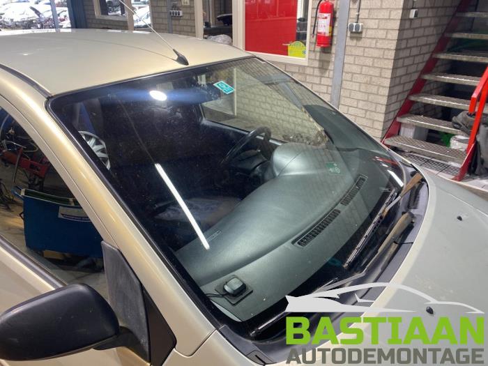 Daihatsu Cuore 1.0 12V DVVT Sloopvoertuig (2003, Beige)