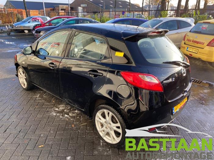 Mazda 2 1.3 16V S-VT Skrotfordon (2010, ZWART)